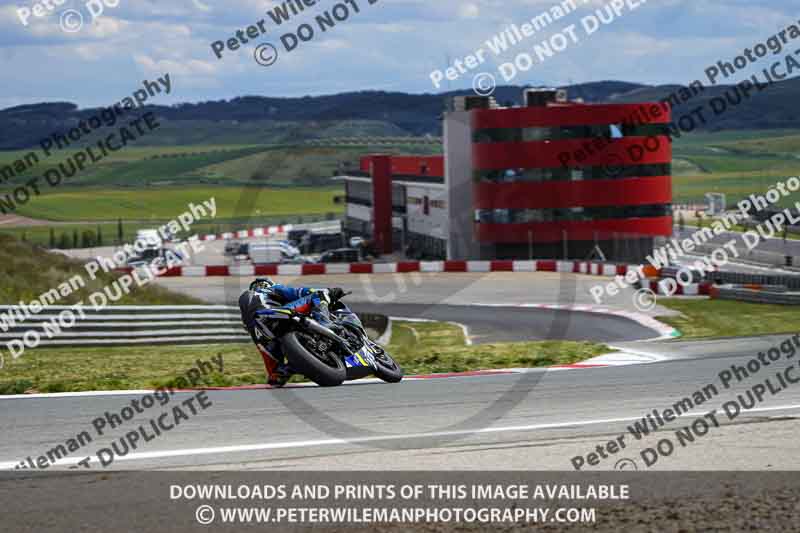 cadwell no limits trackday;cadwell park;cadwell park photographs;cadwell trackday photographs;enduro digital images;event digital images;eventdigitalimages;navarra;no limits trackdays;peter wileman photography;racing digital images;trackday digital images;trackday photos